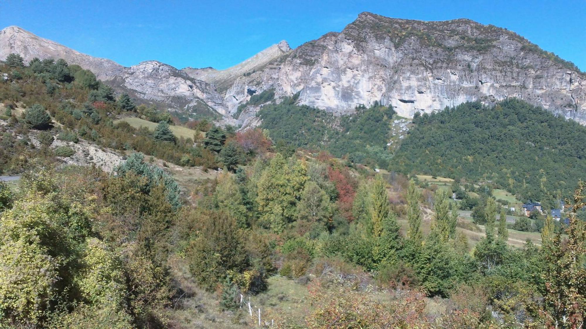 特拉马卡斯蒂拉·德·滕 Abadia Del Pirineo酒店 外观 照片